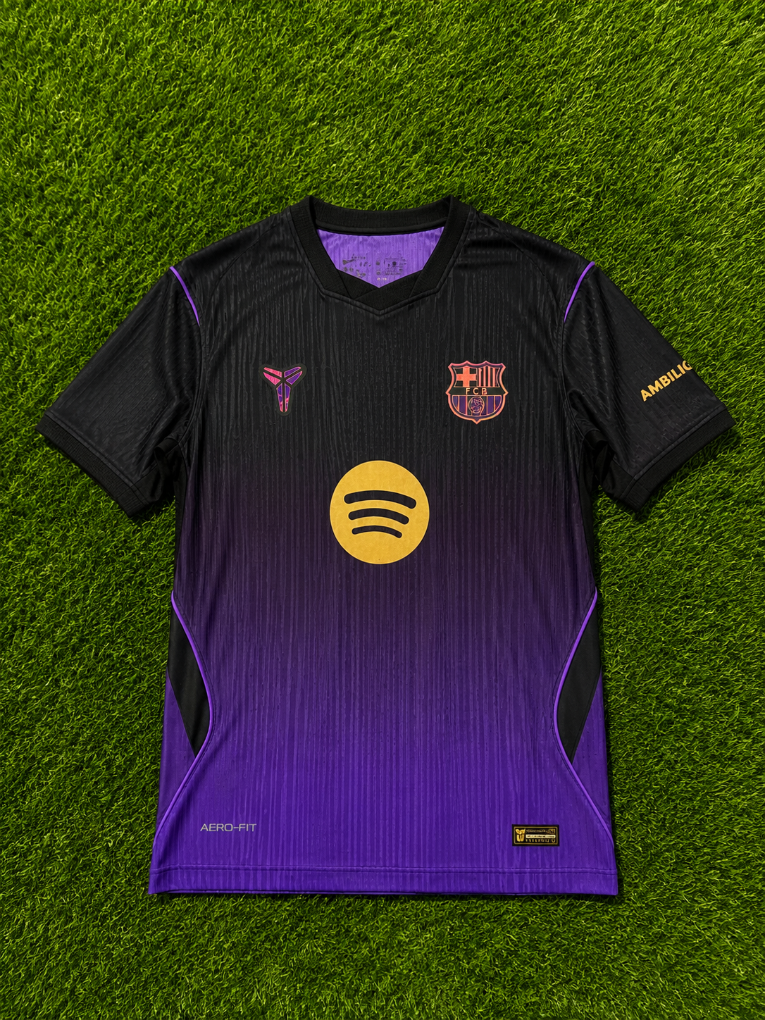 Barcelona 26/27 Away Kit (PREORDER)