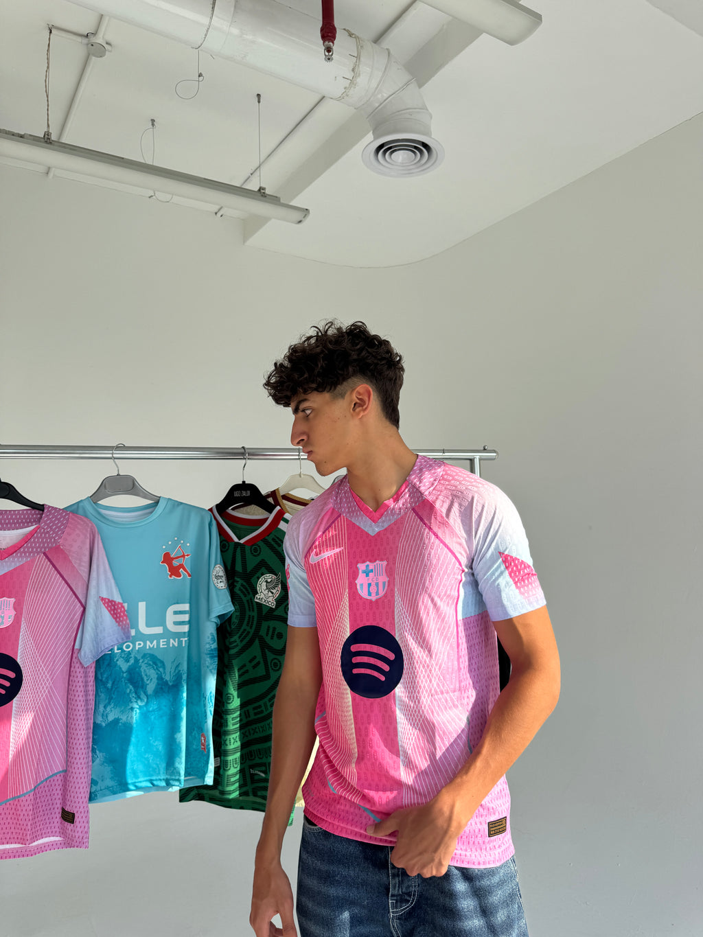 Barcelona 25/26 Special Edition Pink Kit