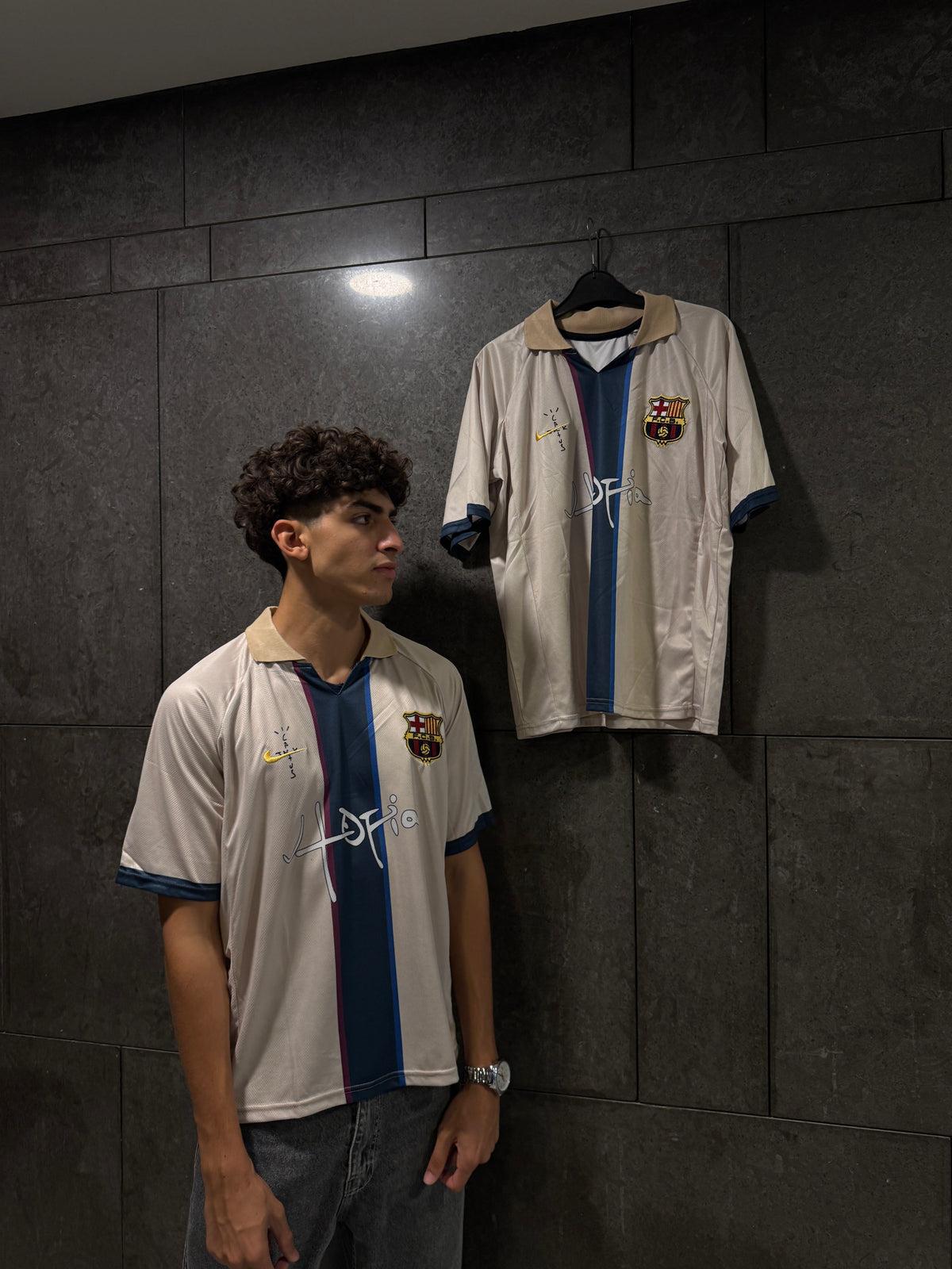 Barcelona x Utopia Vintage 03/04 away kit