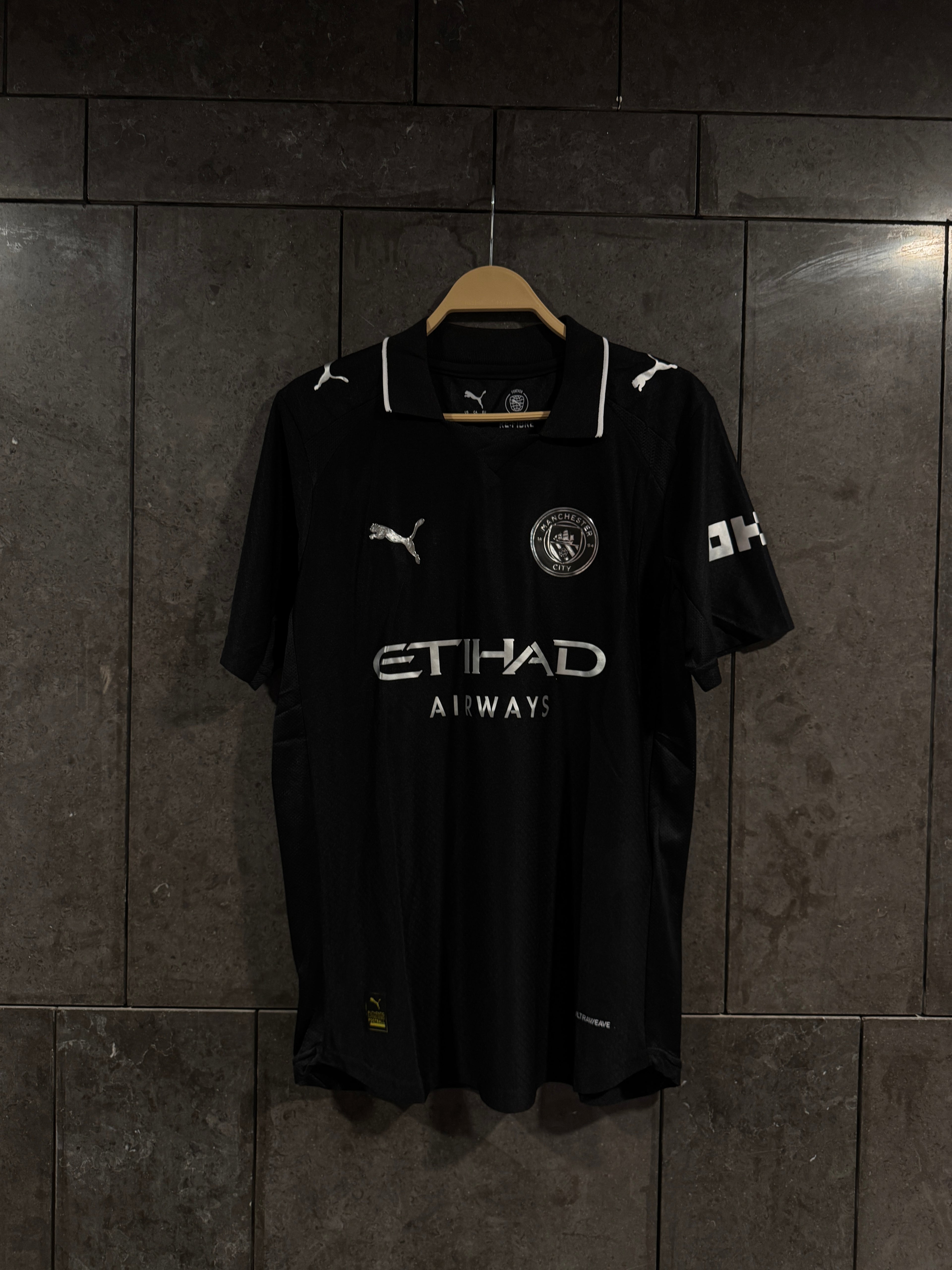 Manchester City 2025/26 Away Kit