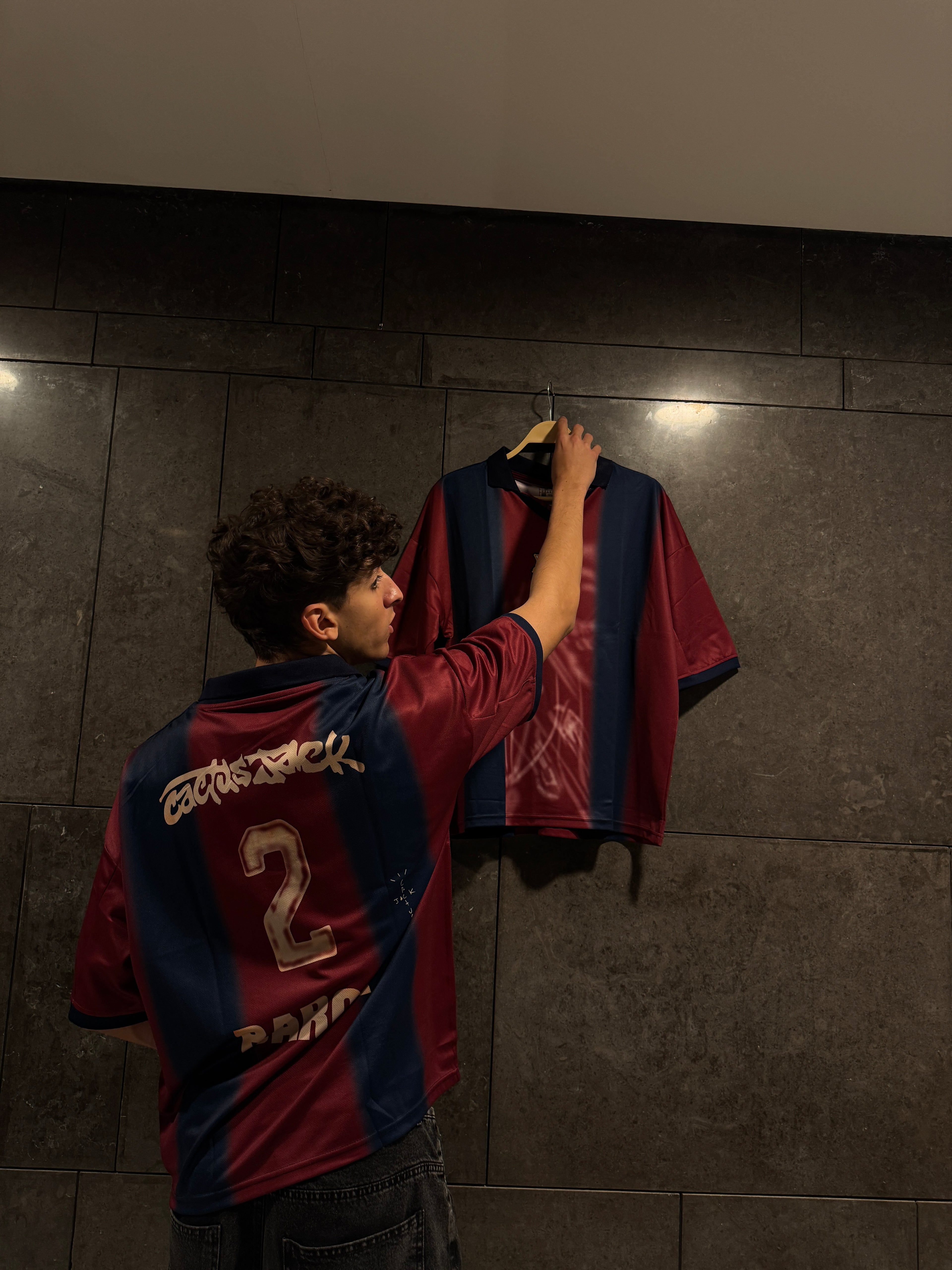 Barcelona x Travis Scott Vintage 2000/01 Home Skeleton Kit