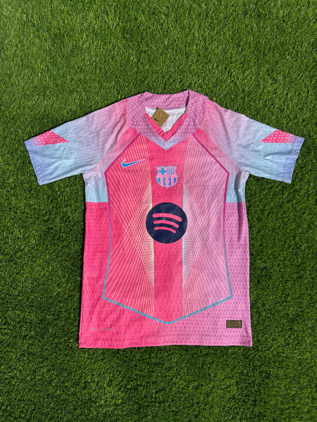 Barcelona 25/26 Special Edition Pink Kit