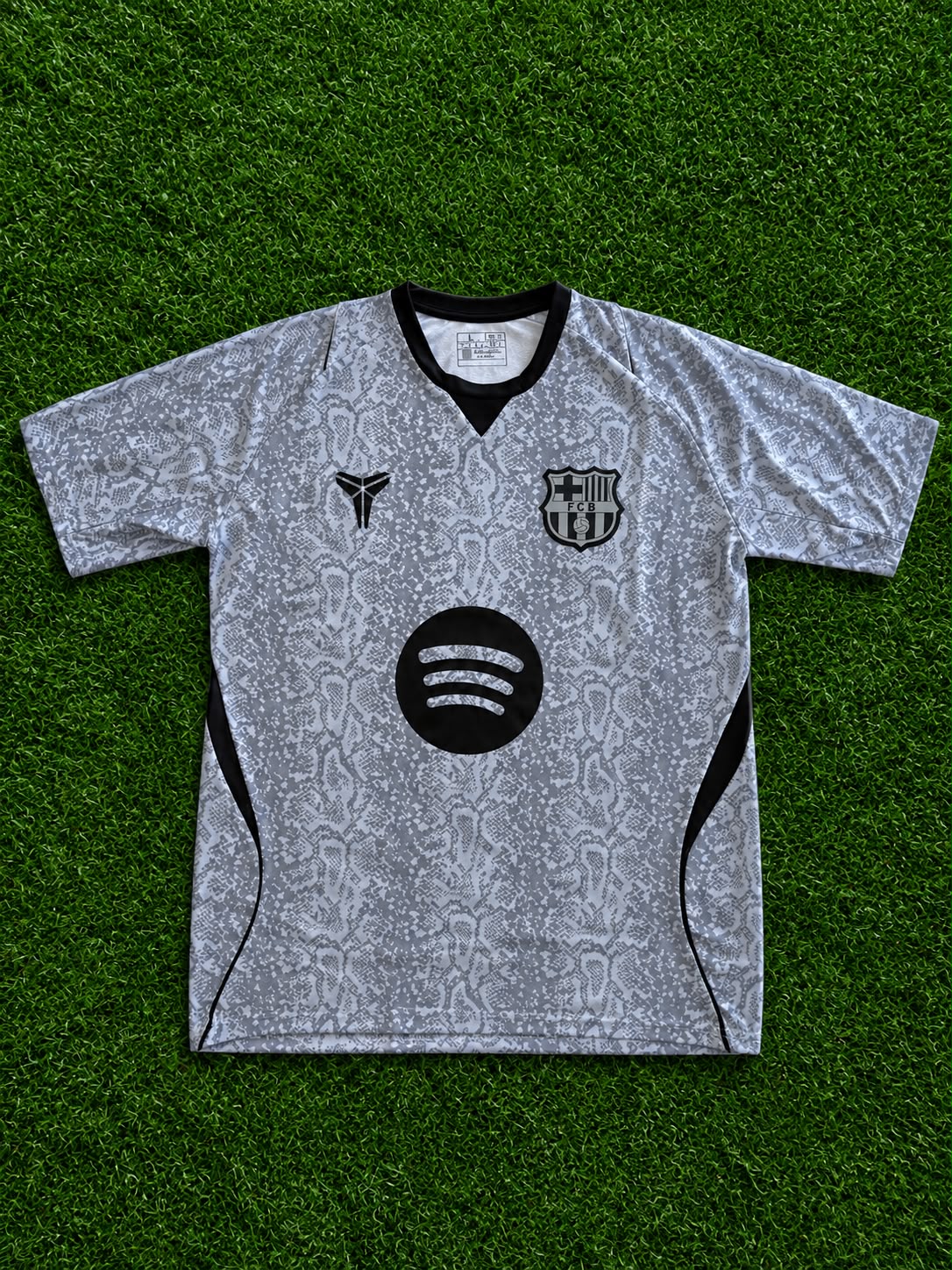 Barcelona 26/27 Grey Edition Kit